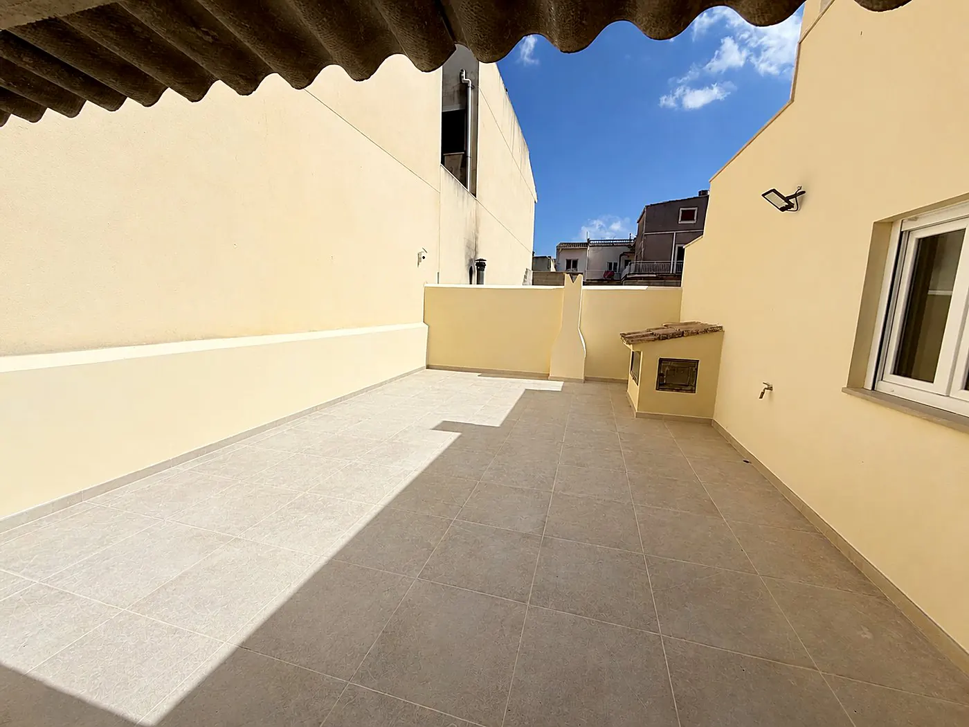 Terraza exterior de 60 m² de Puro Coliving